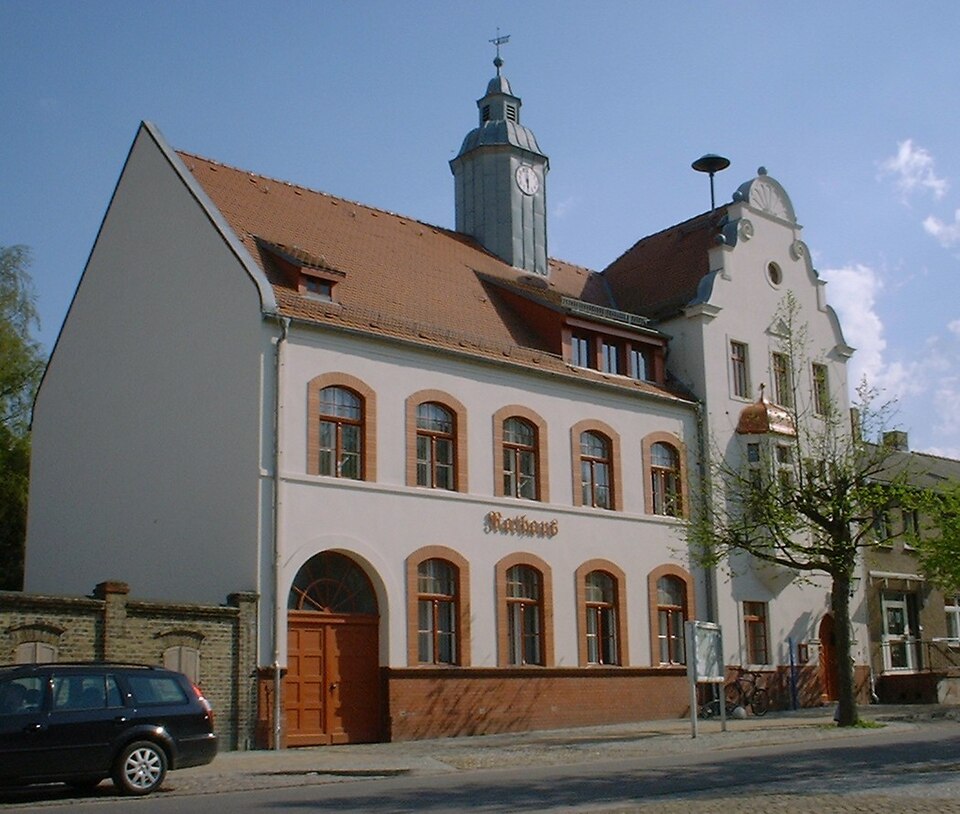 Dach-Fachbetriebe in Ketzin: Rathaus – Foto: Doris Antony, Berlin Dach-Fachbetriebe in Ketzin: Rathaus