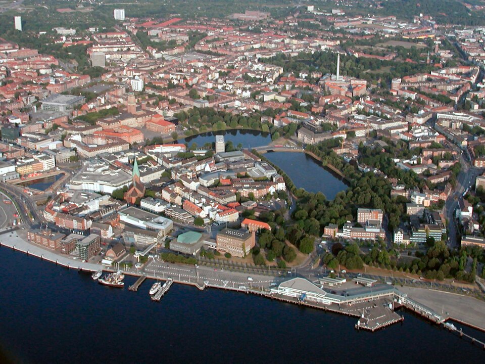 Dach-Fachbetriebe in Kiel: Stadtansicht – Foto: Klaas Ole Kürtz Dach-Fachbetriebe in Kiel: Stadtansicht