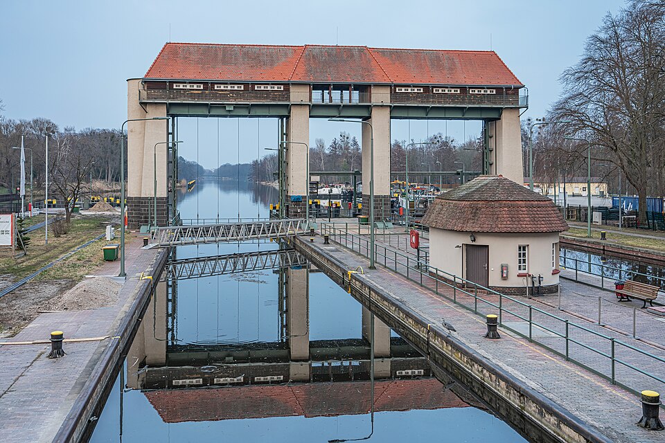 Dach-Fachbetriebe in Kleinmachnow: Stadtansicht – Foto: A.Savin Dach-Fachbetriebe in Kleinmachnow: Stadtansicht