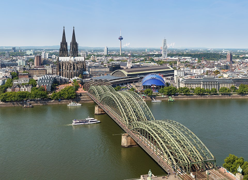 Dach-Fachbetriebe in Köln: Stadtbild – Foto: Thomas Wolf Dach-Fachbetriebe in Köln: Stadtbild