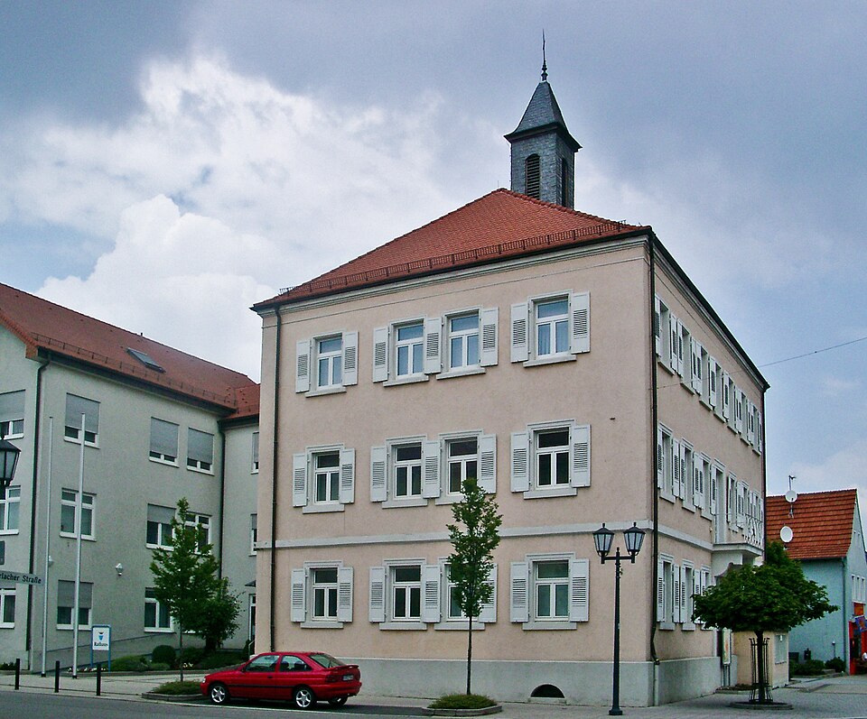 Dach-Fachbetriebe in Kronau: Rathaus