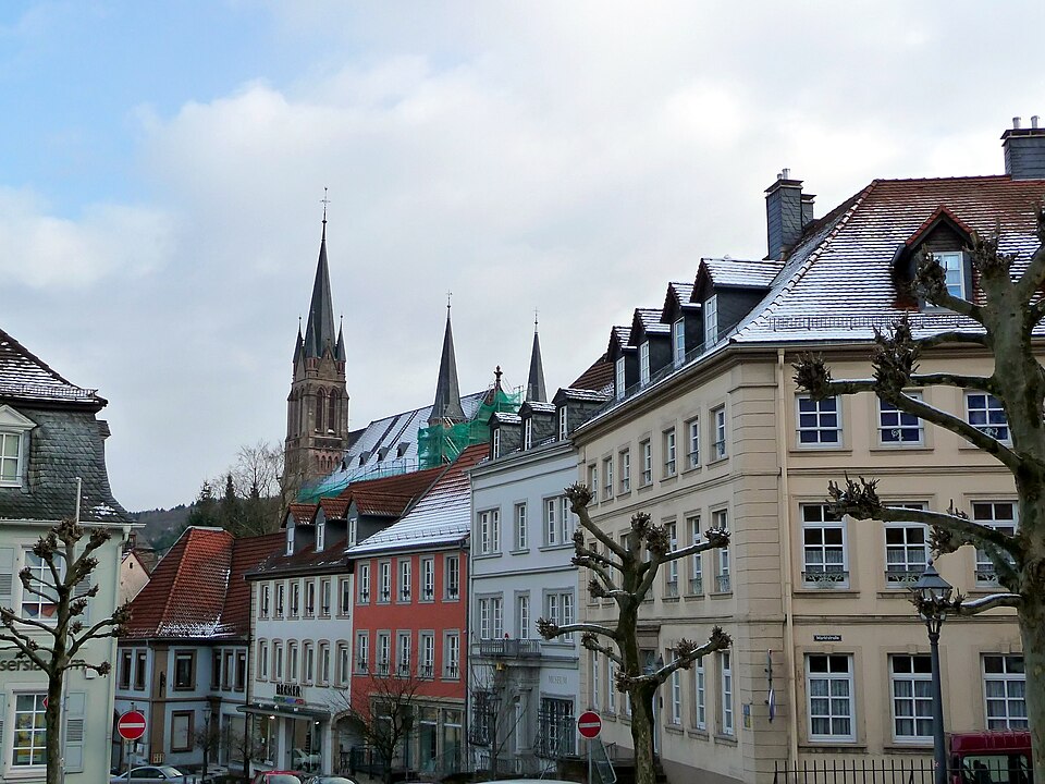 Dach-Fachbetriebe in Kusel: Blick vom Marktplatz – Foto: 3268zauber Dach-Fachbetriebe in Kusel: Blick vom Marktplatz