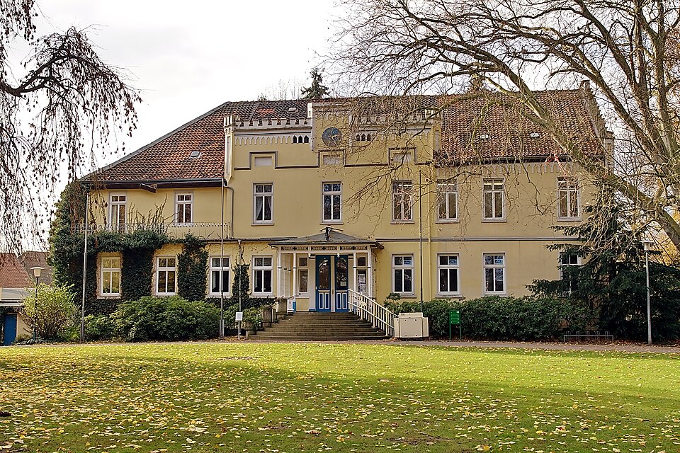 Dach-Fachbetriebe in Laatzen: Altes Rathaus