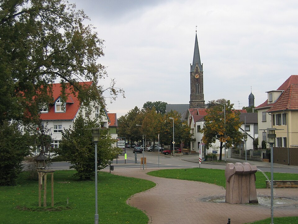 Dach-Fachbetriebe in Lambsheim: Ortsmitte – Foto: Romantiker Dach-Fachbetriebe in Lambsheim: Ortsmitte