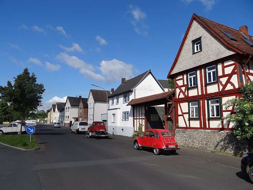 Dach-Fachbetriebe in Langgöns: Schillerstraße – Foto: Cherubino Dach-Fachbetriebe in Langgöns: Schillerstraße