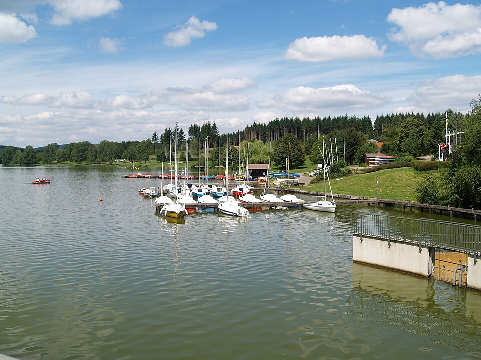 Dach-Fachbetriebe in Losheim: Stadtansicht – Foto: A. Josef Dernbecher Dach-Fachbetriebe in Losheim: Stadtansicht