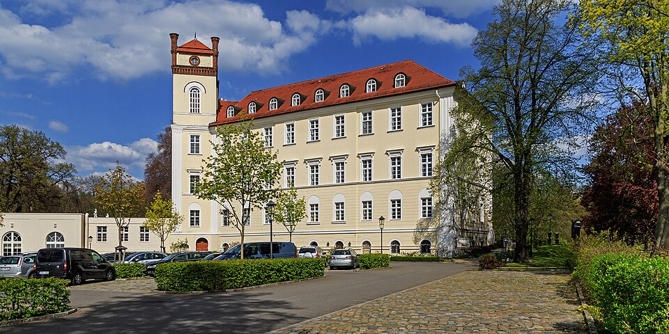Dach-Fachbetriebe in Lubnjow: Spreewald Schloss