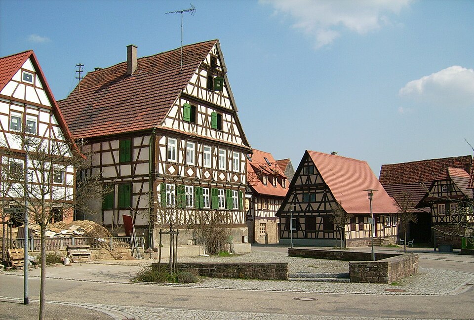 Dach-Fachbetriebe in Maulbronn: Zaisersweiher Marktplatz