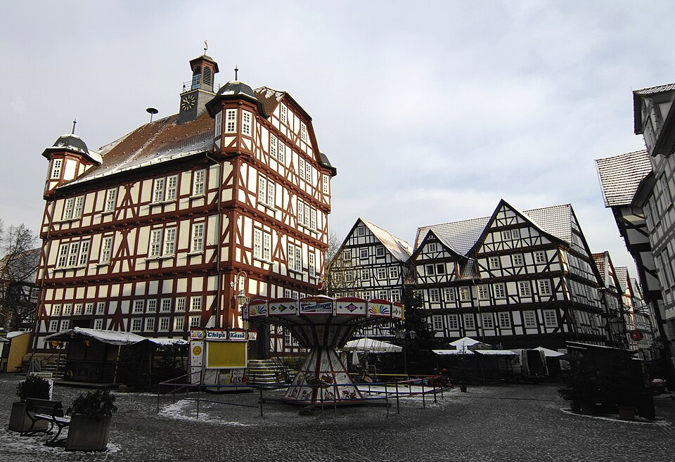 Dach-Fachbetriebe in Melsungen: Rathaus – Foto: Varus111 Dach-Fachbetriebe in Melsungen: Rathaus