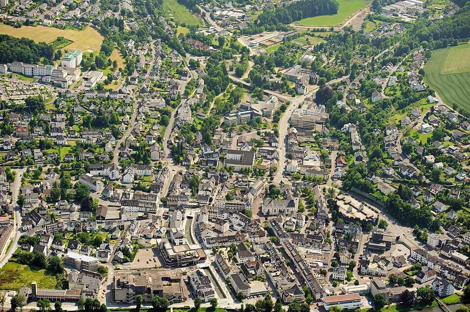 Dach-Fachbetriebe in Meschede: Innenstadt – Foto: Michael Kramer Dach-Fachbetriebe in Meschede: Innenstadt