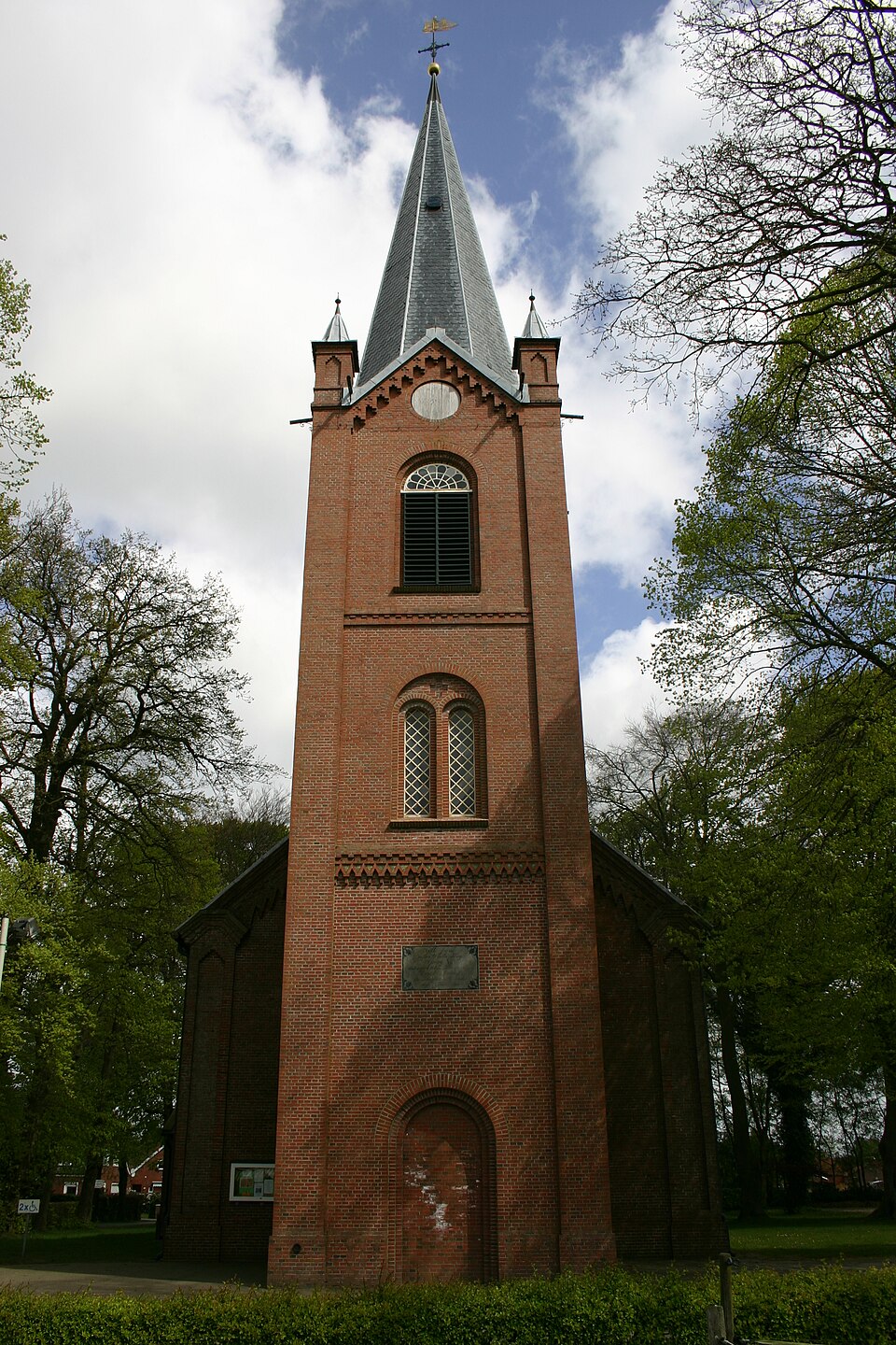 Dach-Fachbetriebe in Mittegroßefehn: Stadtansicht