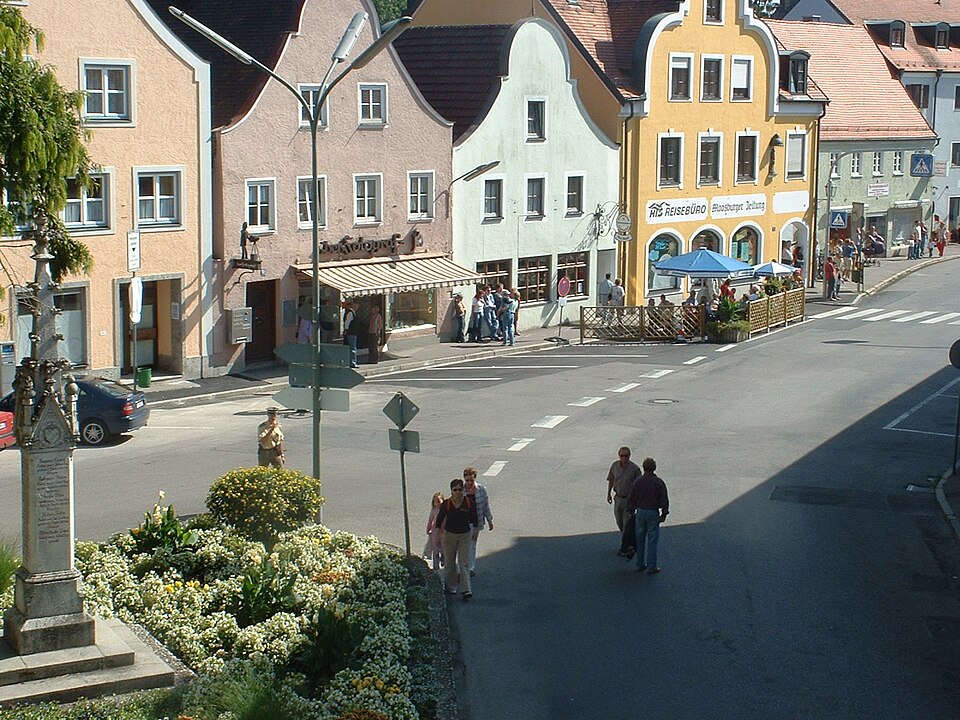 Dach-Fachbetriebe in Moosburg an der Isar: Stadtansicht – Foto: Björn Laczay from Moosburg, Germany Dach-Fachbetriebe in Moosburg an der Isar: Stadtansicht