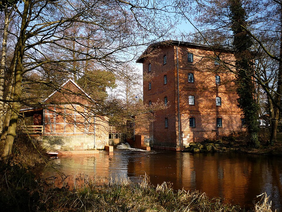 Dach-Fachbetriebe in Müden: Wassermühle