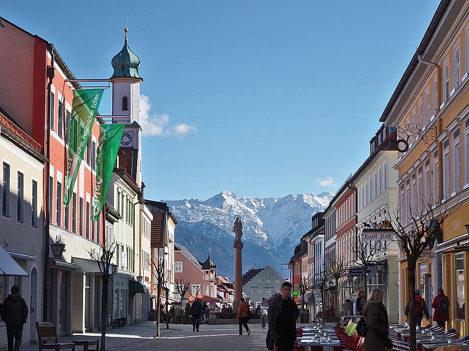 Dach-Fachbetriebe in Murnau am Staffelsee: Stadtansicht