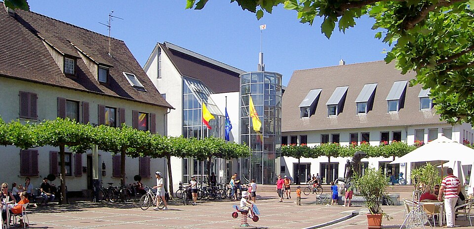 Dach-Fachbetriebe in Neuenburg am Rhein: Rathausplatz