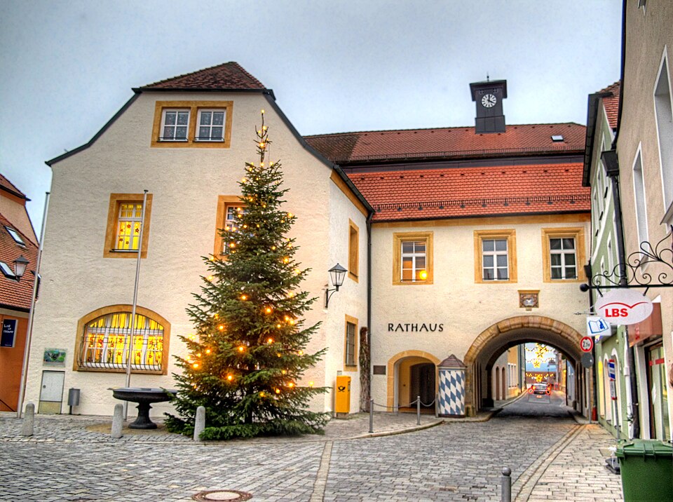 Dach-Fachbetriebe in Neunburg vorm Wald: Rathaus