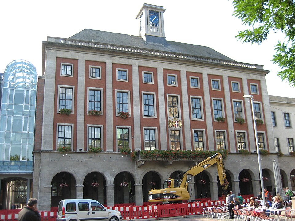 Dach-Fachbetriebe in Neuss: Rathaus – Foto: Michael Reschke Dach-Fachbetriebe in Neuss: Rathaus