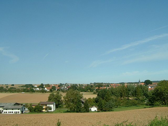 Dach-Fachbetriebe in Nidderau: Stadtansicht – Foto: Peng 14:31, 10 September 2006 Dach-Fachbetriebe in Nidderau: Stadtansicht