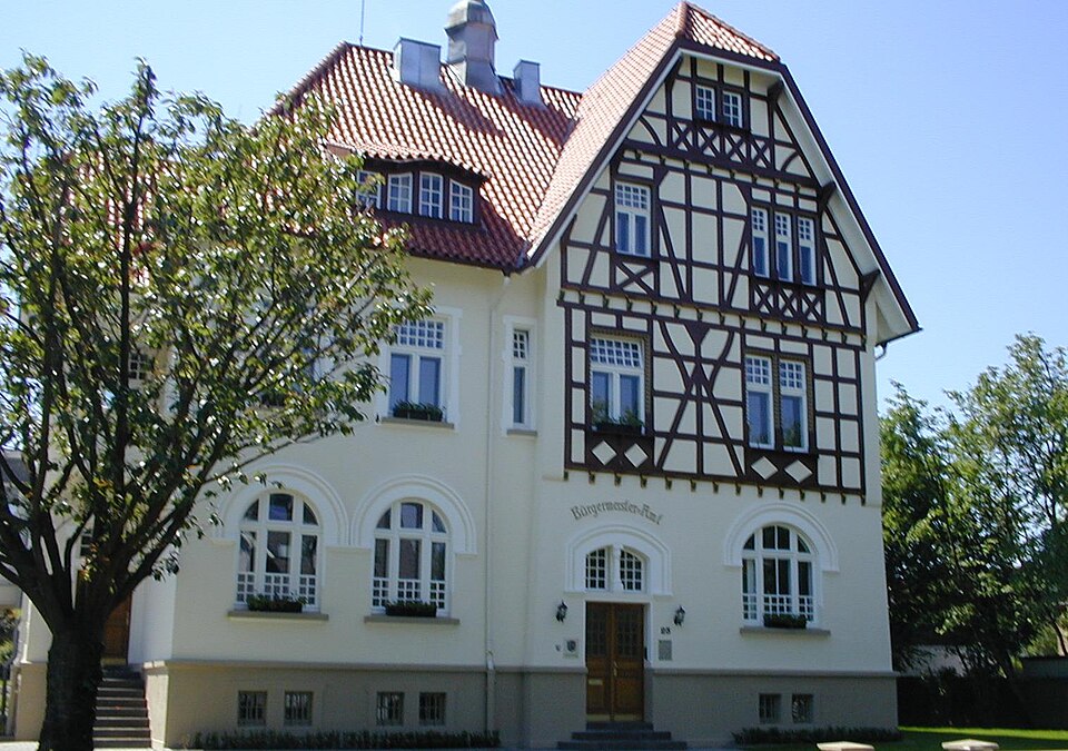 Dach-Fachbetriebe in Nörvenich: Rathaus
