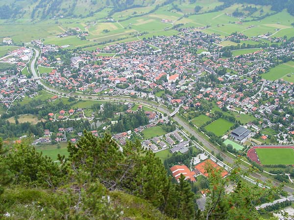 Dach-Fachbetriebe in Oberammergau: Stadtansicht – Foto: Wikimedia-Autor Dach-Fachbetriebe in Oberammergau: Stadtansicht