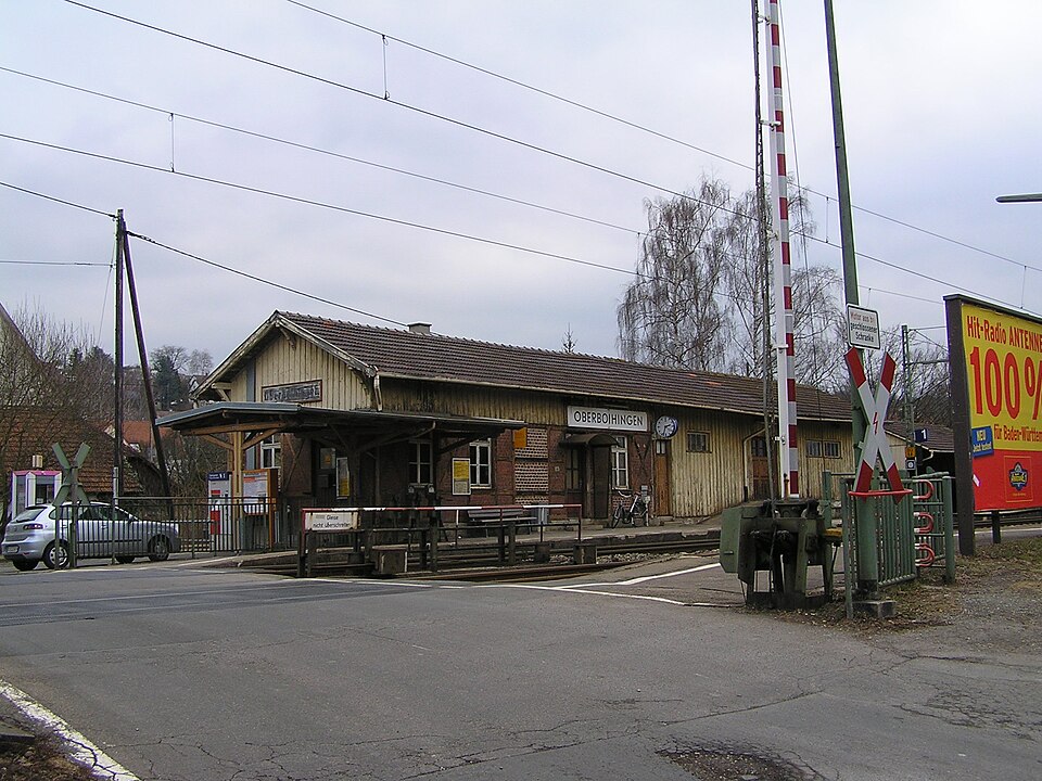 Dach-Fachbetriebe in Oberboihingen: Bahnhof