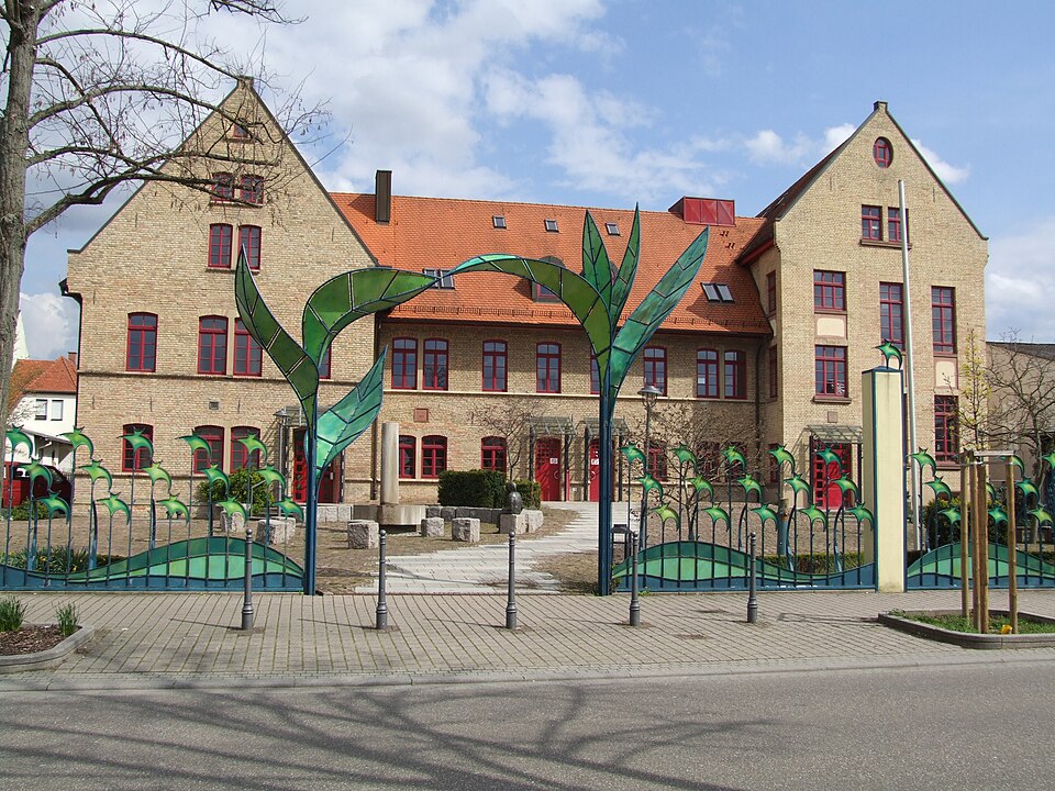 Dach-Fachbetriebe in Oberhausen-Rheinhausen: Bürgerhaus