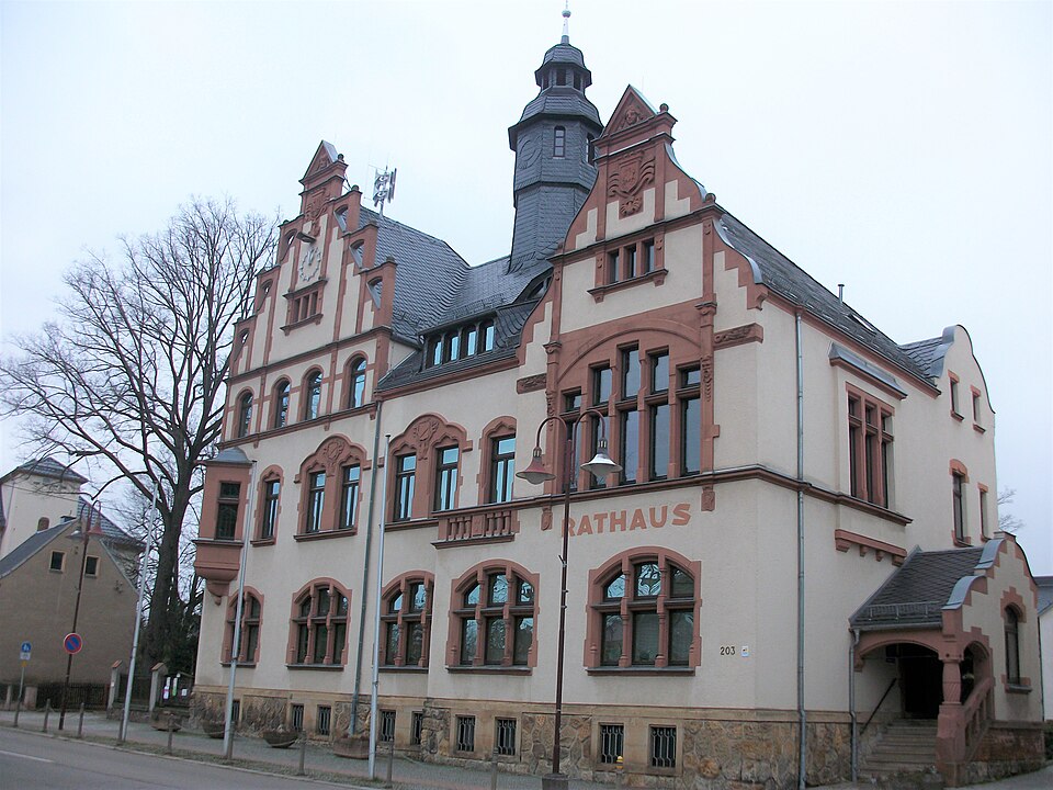 Dach-Fachbetriebe in Oberlungwitz: Rathaus – Foto: Aagnverglaser Dach-Fachbetriebe in Oberlungwitz: Rathaus