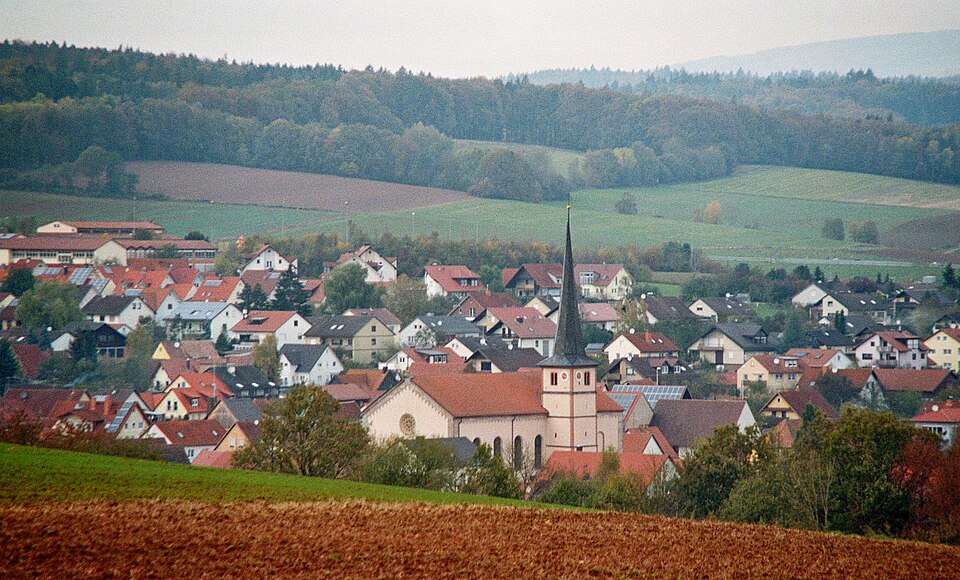 Dach-Fachbetriebe in Oberthulba: Stadtansicht – Foto: Jan-Herm Janßen Dach-Fachbetriebe in Oberthulba: Stadtansicht