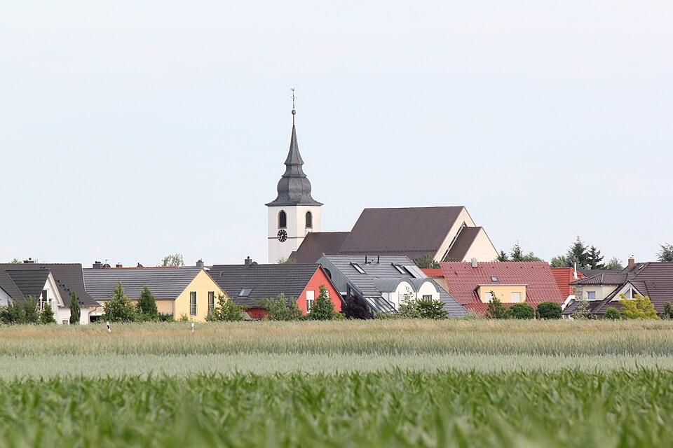 Dach-Fachbetriebe in Offenbach an der Queich: Kirche – Foto: Gaskopft Dach-Fachbetriebe in Offenbach an der Queich: Kirche