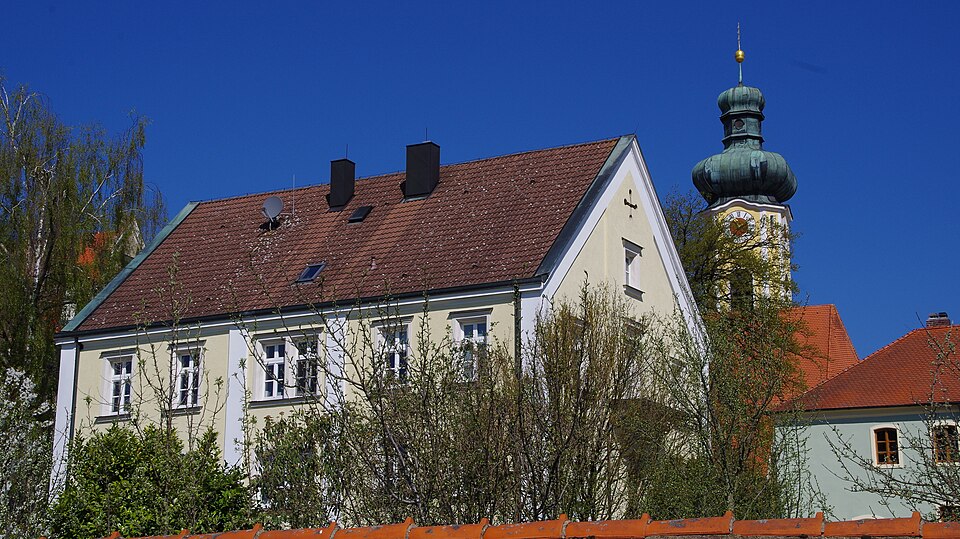 Dach-Fachbetriebe in Pentling: Hohengebraching Pfarrhof