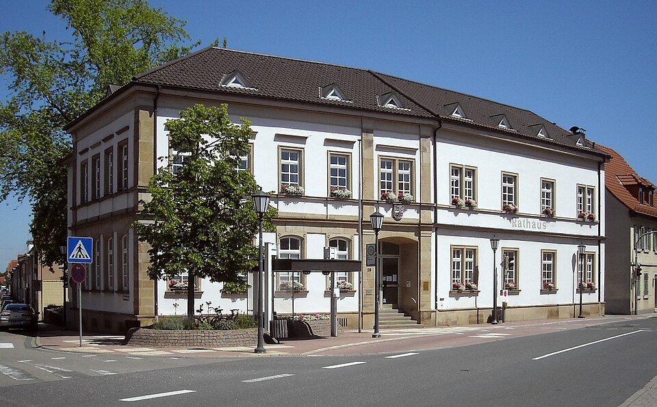 Dach-Fachbetriebe in Plankstadt: Rathaus