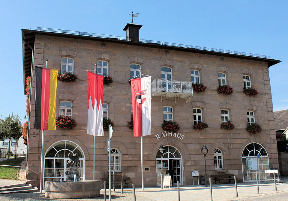 Dach-Fachbetriebe in Pleinfeld: Rathaus – Foto: Zinnmann Dach-Fachbetriebe in Pleinfeld: Rathaus
