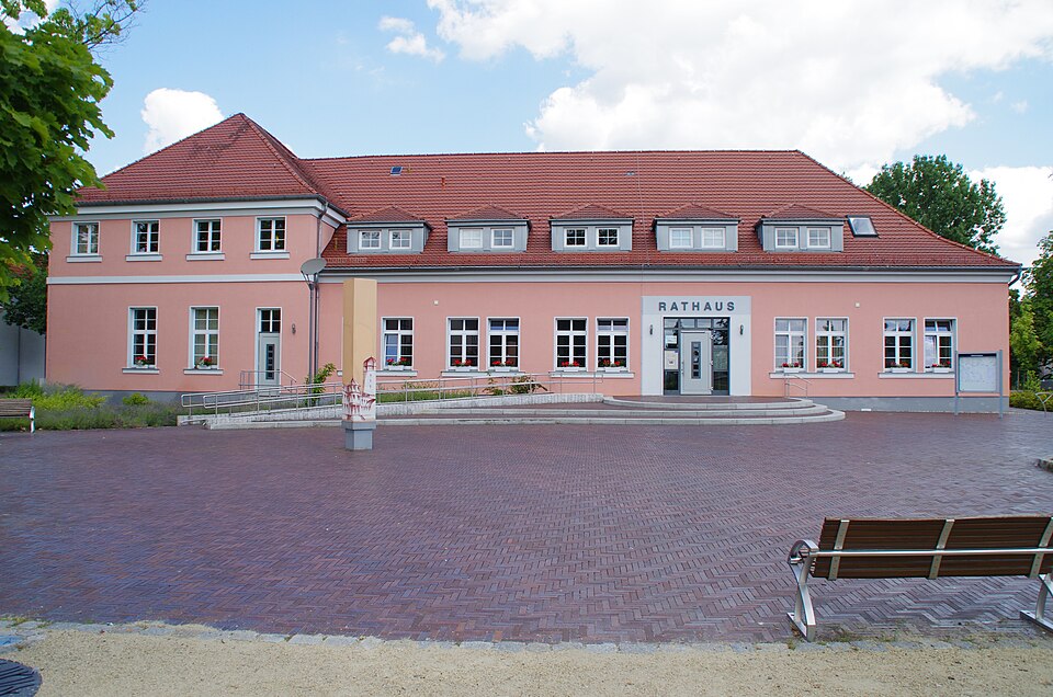 Dach-Fachbetriebe in Premnitz: Rathaus