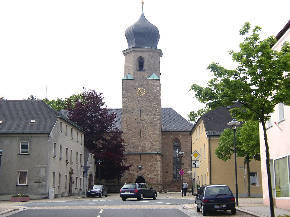 Dach-Fachbetriebe in Rehau: Pfarrkirche – Foto: me Dach-Fachbetriebe in Rehau: Pfarrkirche