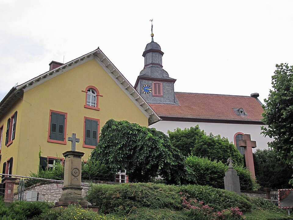 Dach-Fachbetriebe in Reinheim: Spachbruecken Kirche – Foto: Vadder Pemm at de.wikipedia Dach-Fachbetriebe in Reinheim: Spachbruecken Kirche