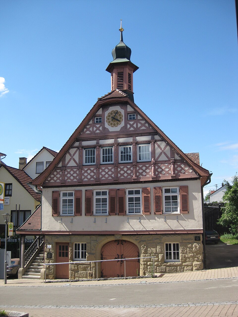 Dach-Fachbetriebe in Remseck am Neckar: Altes-Rathaus Dach-Fachbetriebe in Remseck am Neckar: Altes-Rathaus