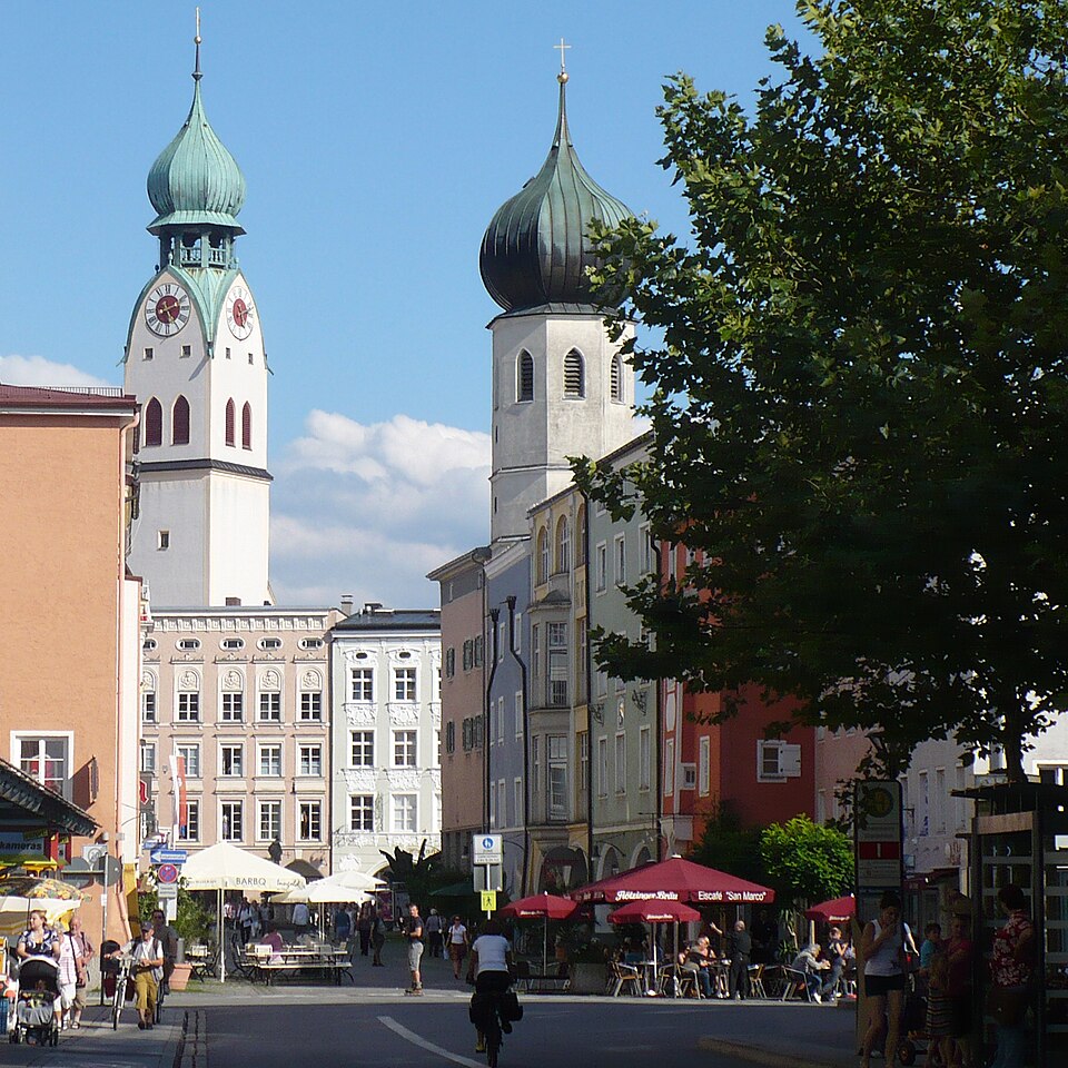 Dach-Fachbetriebe in Rosenheim: Stadtansicht – Foto: G.Piezinger Dach-Fachbetriebe in Rosenheim: Stadtansicht