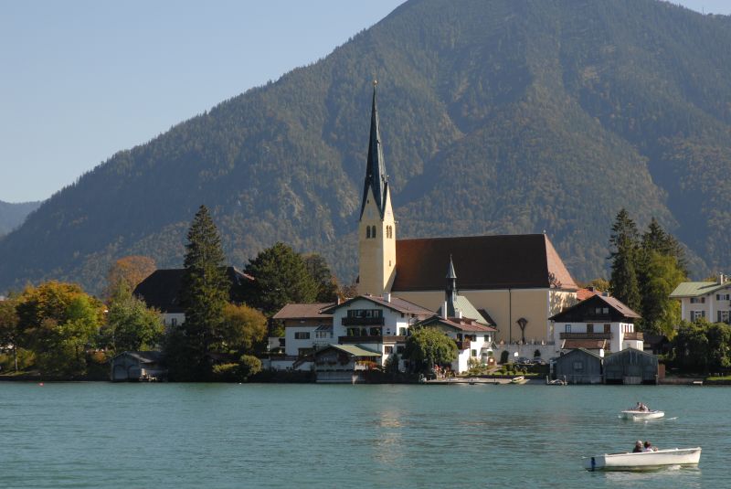 Dach-Fachbetriebe in Rottach-Egern: Stadtansicht – Foto: Götz A. Primke Dach-Fachbetriebe in Rottach-Egern: Stadtansicht