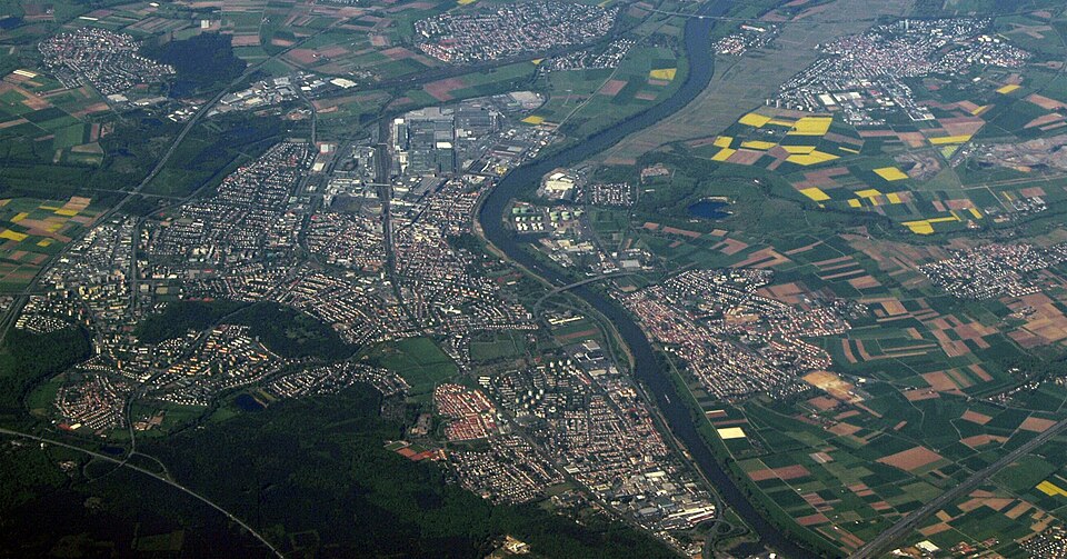 Dach-Fachbetriebe in Rüsselsheim am Main: Luftbild