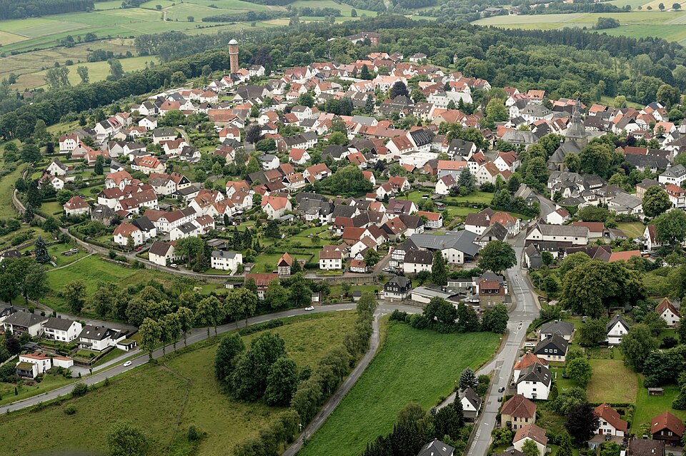 Dach-Fachbetriebe in Rüthen: Mit Stadtmauer