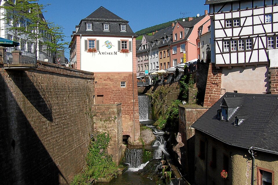 Dach-Fachbetriebe in Saarburg: Stadtansicht – Foto: Berthold Werner Dach-Fachbetriebe in Saarburg: Stadtansicht
