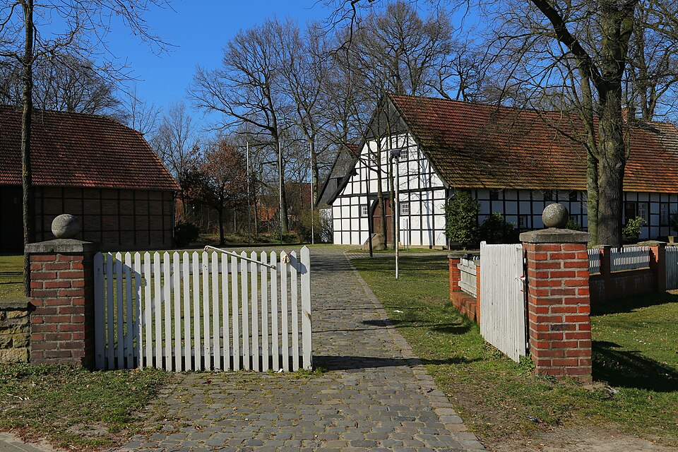 Dach-Fachbetriebe in Saerbeck: Buergerhaus