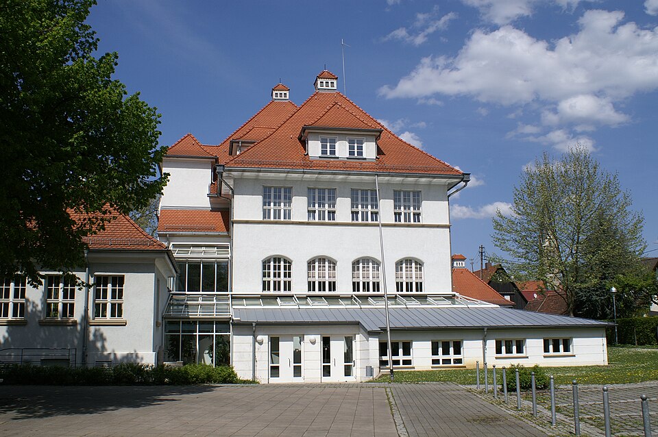 Dach-Fachbetriebe in Salach: Rathaus