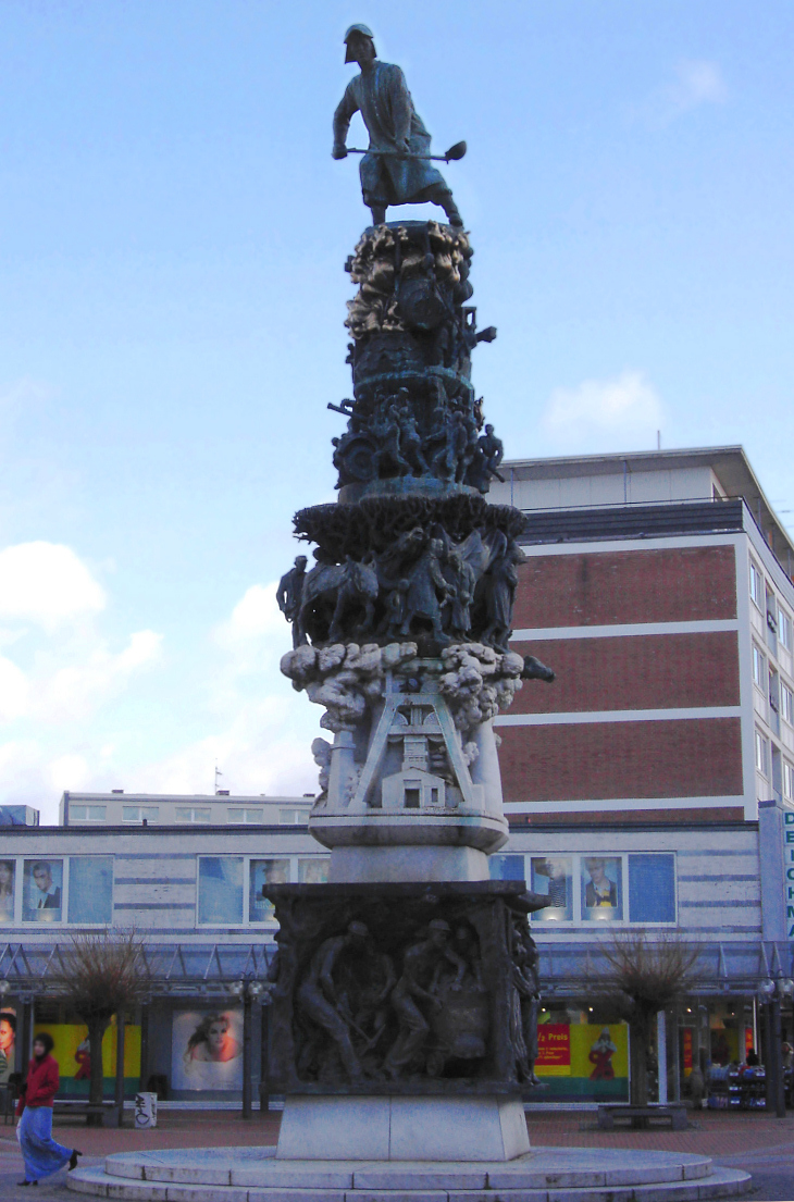 Dach-Fachbetriebe in Salzgitter: Turm – Foto: User:Keihuli Dach-Fachbetriebe in Salzgitter: Turm