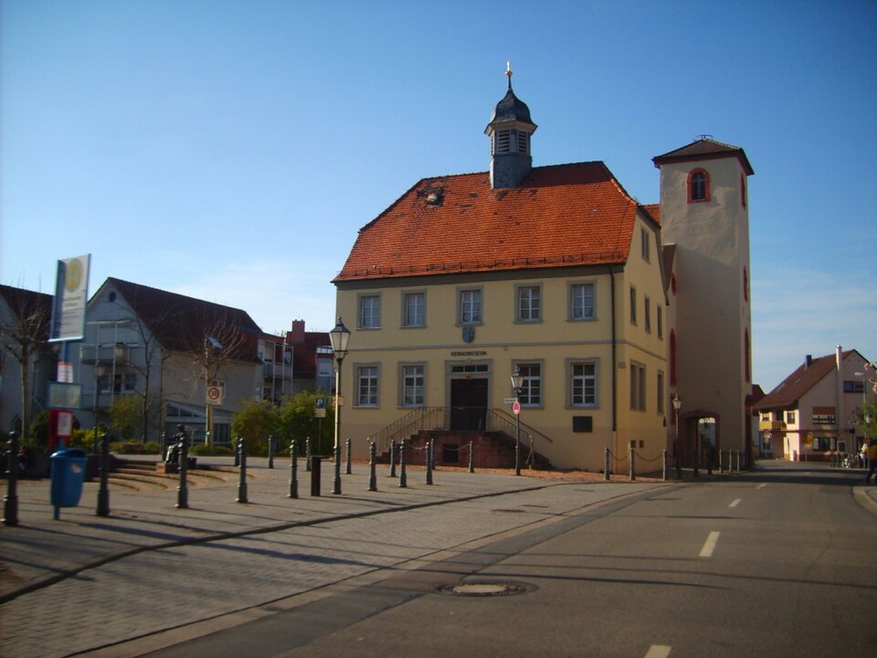 Dach-Fachbetriebe in Sandhausen: Altes Rathaus