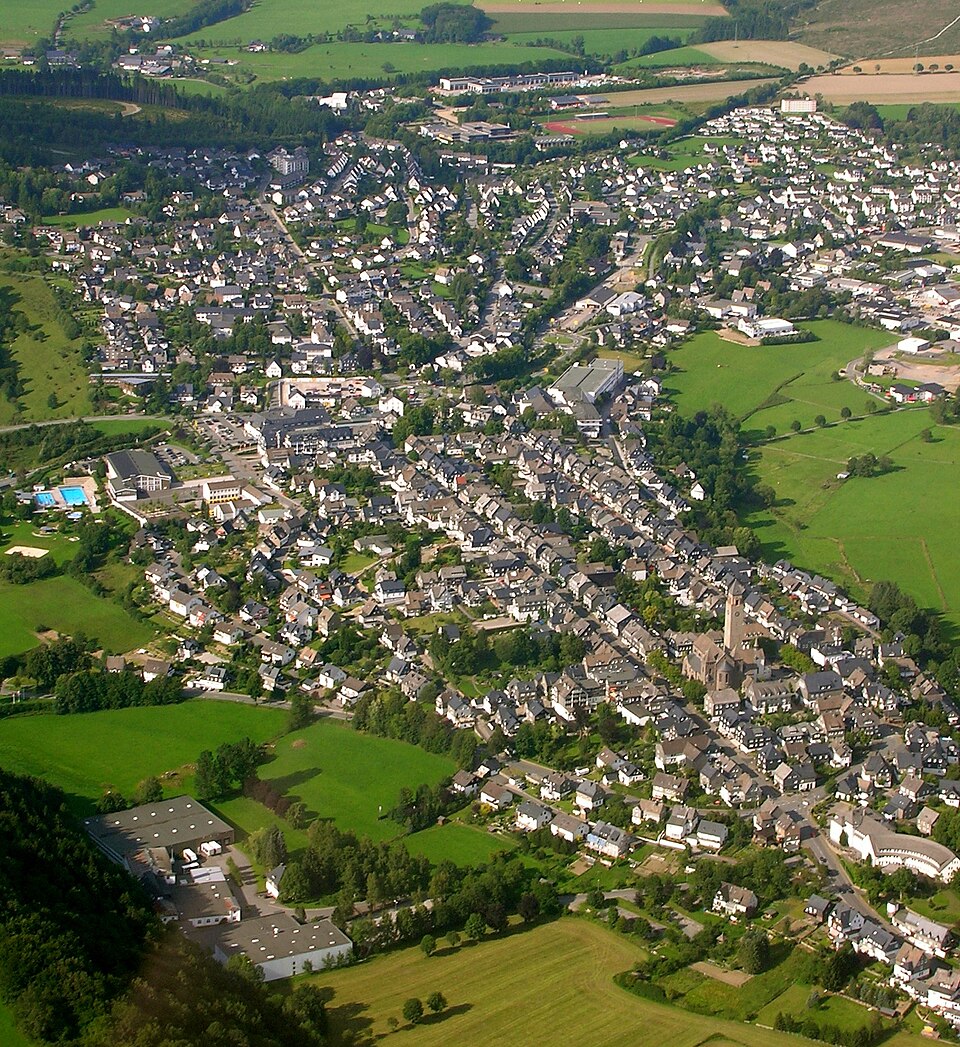 Dach-Fachbetriebe in Schmallenberg: Stadtansicht – Foto: El Grafo Dach-Fachbetriebe in Schmallenberg: Stadtansicht
