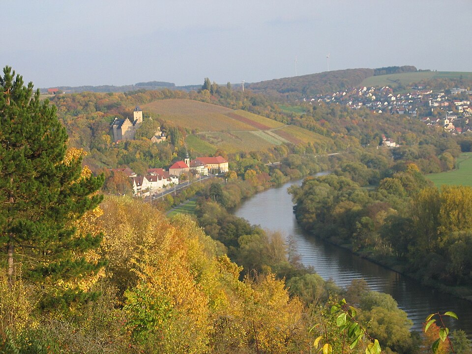 Dach-Fachbetriebe in Schonungen: Stadtansicht – Foto: Th. Horling Dach-Fachbetriebe in Schonungen: Stadtansicht