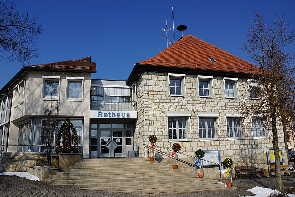 Dach-Fachbetriebe in Seubersdorf: Rathaus