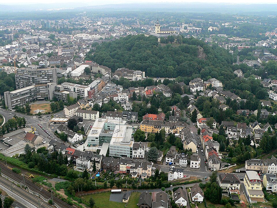 Dach-Fachbetriebe in Siegburg: Luftbild