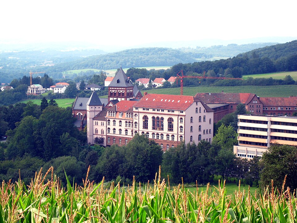 Dach-Fachbetriebe in St. Wendel: Missionshaus – Foto: MyName Dach-Fachbetriebe in St. Wendel: Missionshaus
